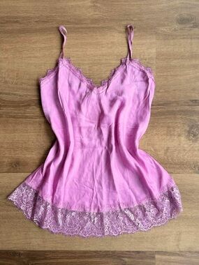 NWT Wi & Co Lace Trim Pink Camisole